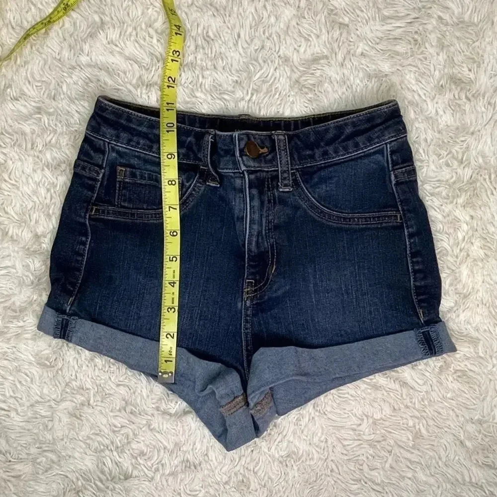 Forever 21 Dark Wash Rolled Denim Jean Shorts Women's Size 26. - Picture 3 of 6